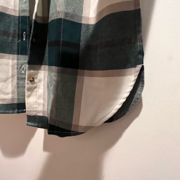 Abercrombie and fitch (rare find) flannel! New with tags! NEVER WORN - Picture 5 of 5